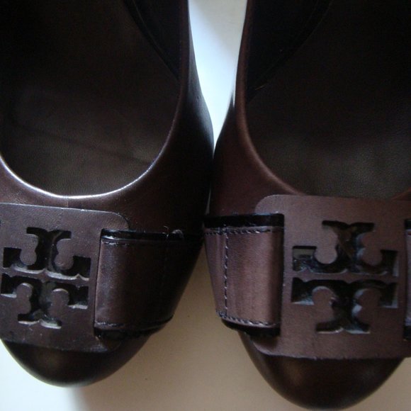 Tory Burch Leather shoes - Picture 2 of 9